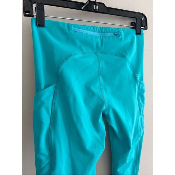 Lululemon Speed Tight Leggings, Cropped 21”, Size 6 - Picture 6 of 7
